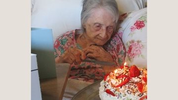 Watford care home Resident celebrates 102nd birthday